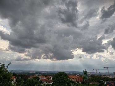 image001.jpg Segen und Slogans